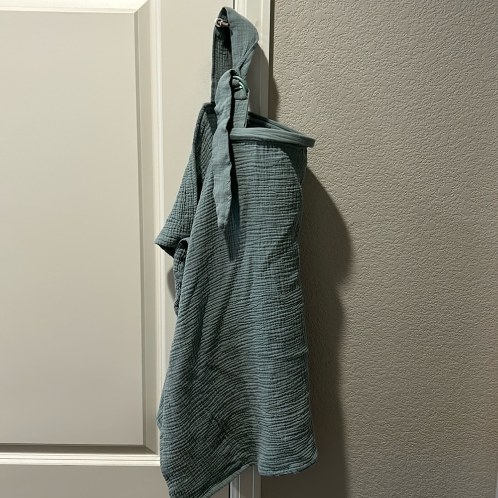 Muslin breastfeeding cover
